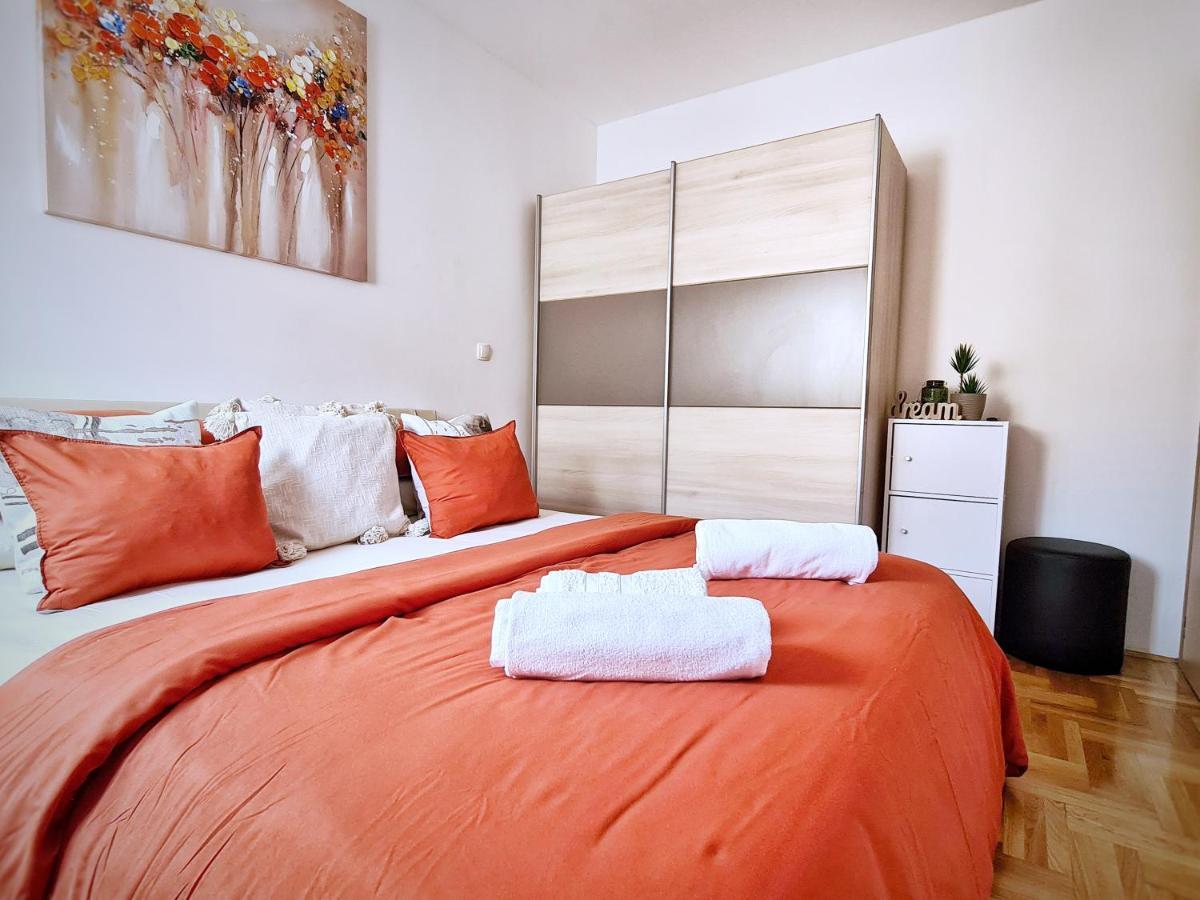 Luxury Apartment Salona Esterno foto