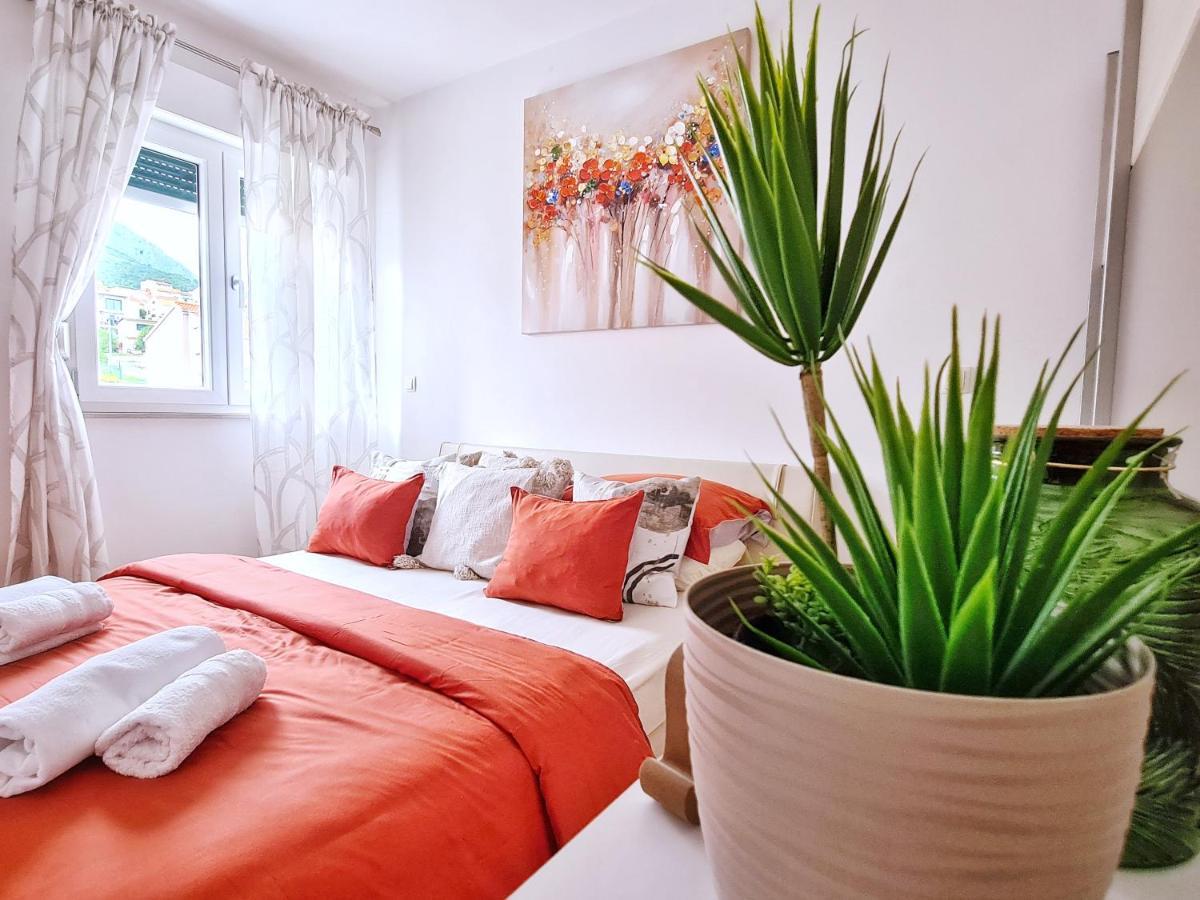 Luxury Apartment Salona Esterno foto