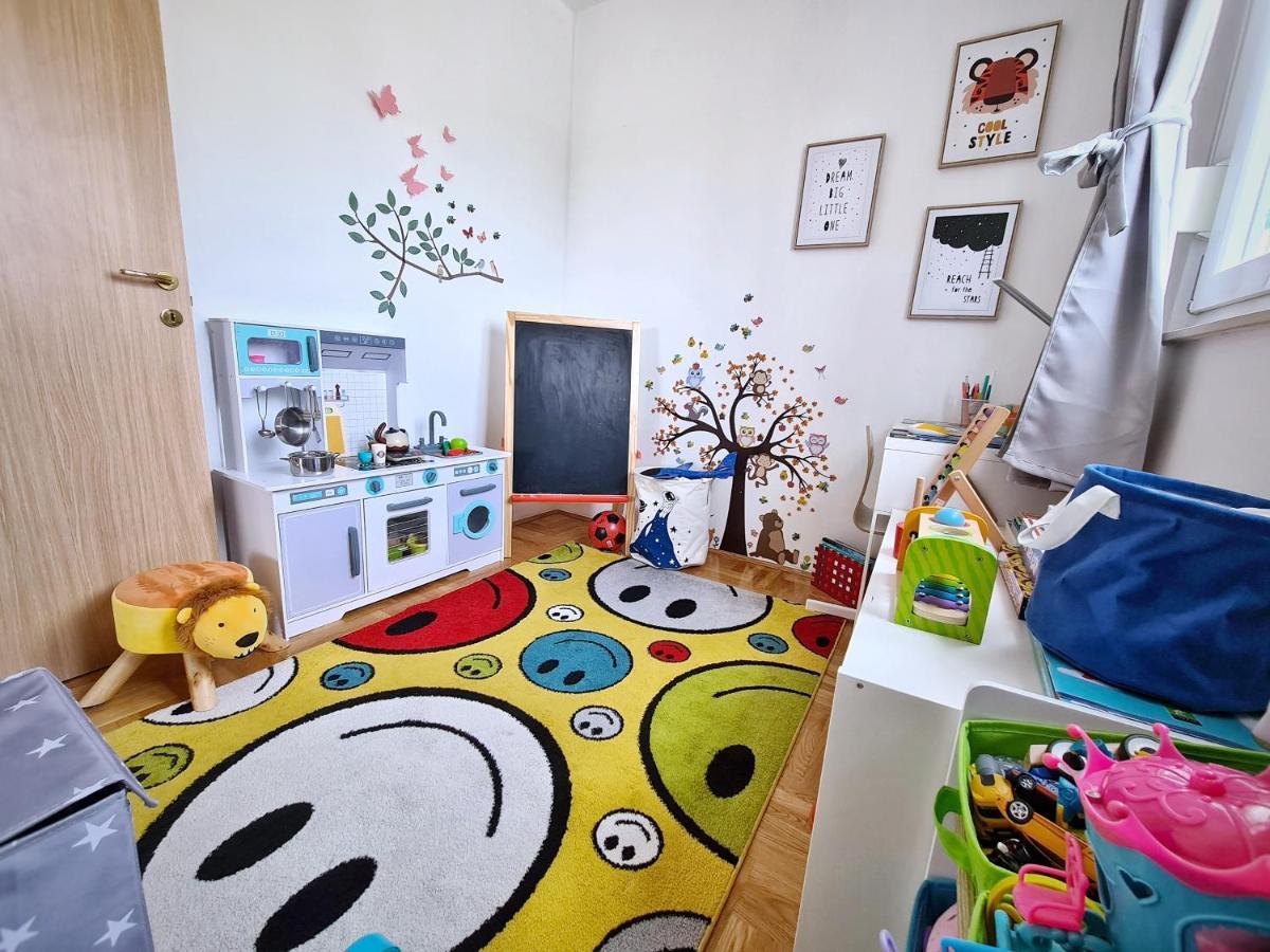 Luxury Apartment Salona Esterno foto