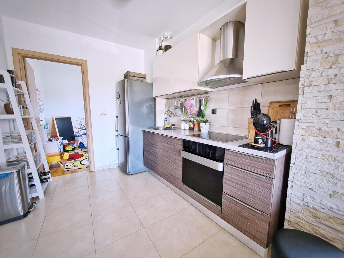 Luxury Apartment Salona Esterno foto