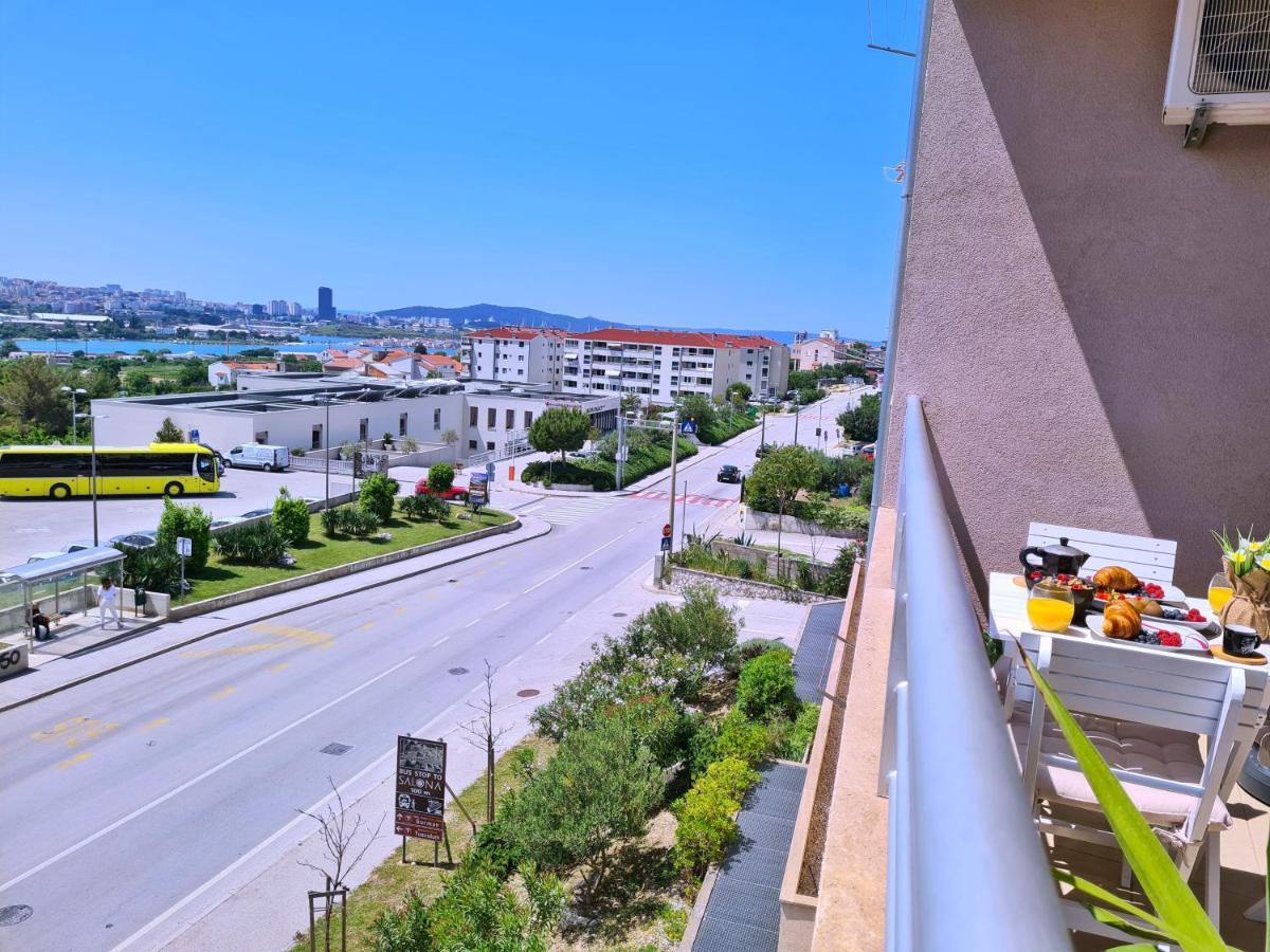 Luxury Apartment Salona Esterno foto