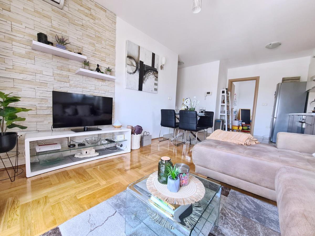 Luxury Apartment Salona Esterno foto