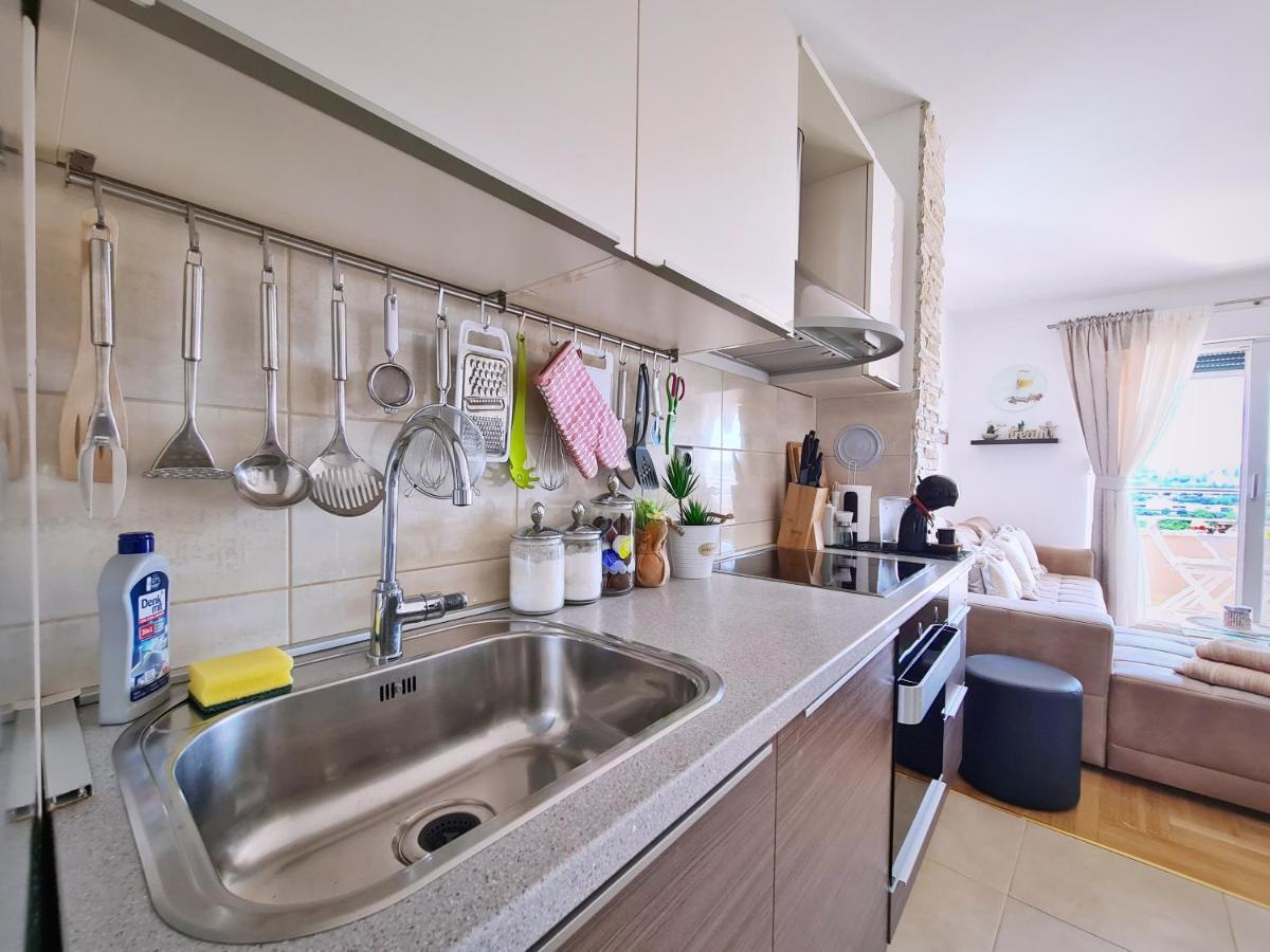 Luxury Apartment Salona Esterno foto
