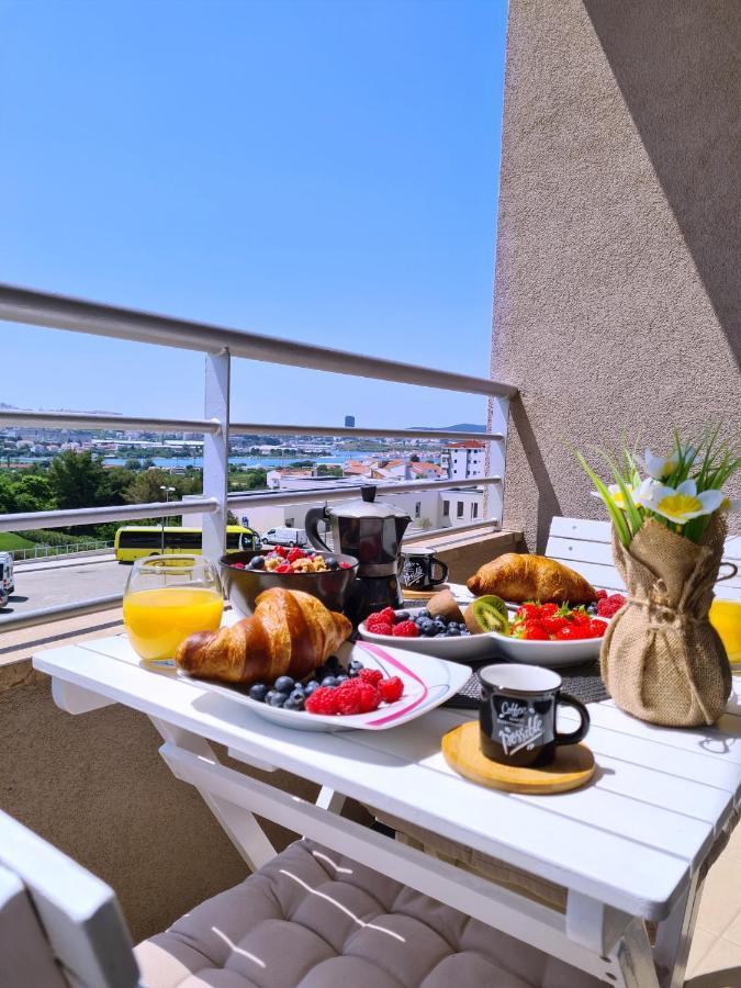 Luxury Apartment Salona Esterno foto
